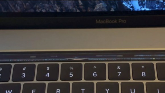 DOOM запустили на сенсорной панели MacBook Pro