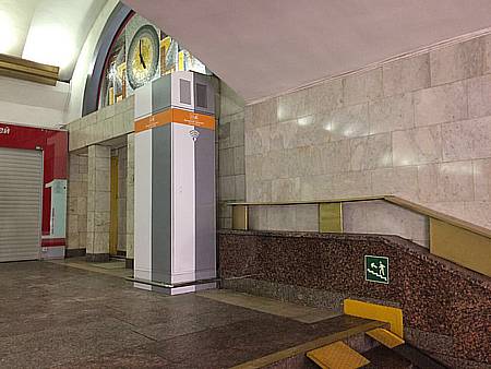 В питерском метро запустили Wi-Fi