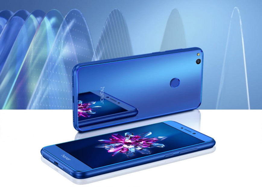 Синий Huawei Honor 8 Lite появился в России