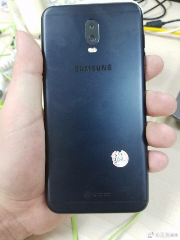 Samsung Galaxy J7 (2017) с двойной камерой показался на фото