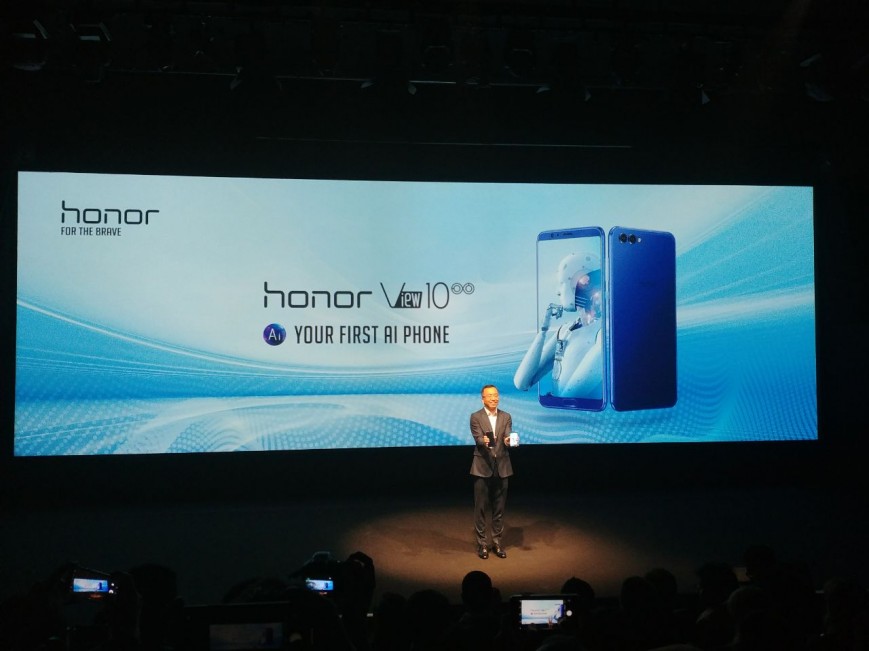 Huawei представила безрамочный Honor View 10 с камерой 16+20 Мп в Европе