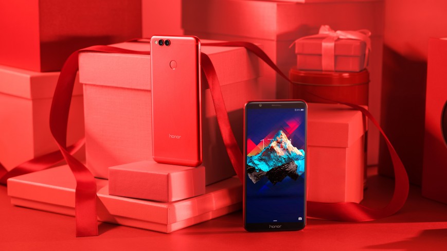 Huawei выпускает ярко-красный Honor 7X в России