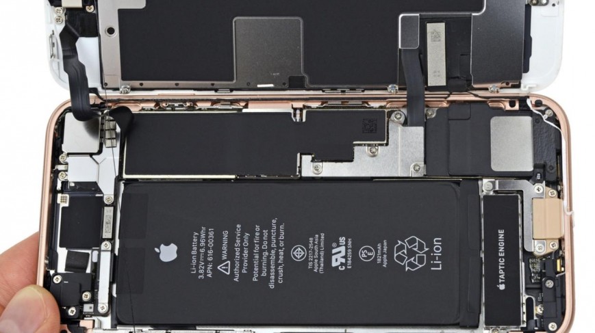 iOS 11.3 ломает «нелегально» отремонтированные дисплеи iPhone 8