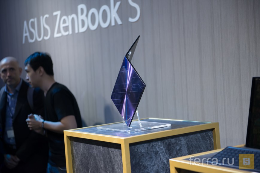 Ноутбук ASUS ZenBook S отличается тонкостью, лёгкостью и прочностью
