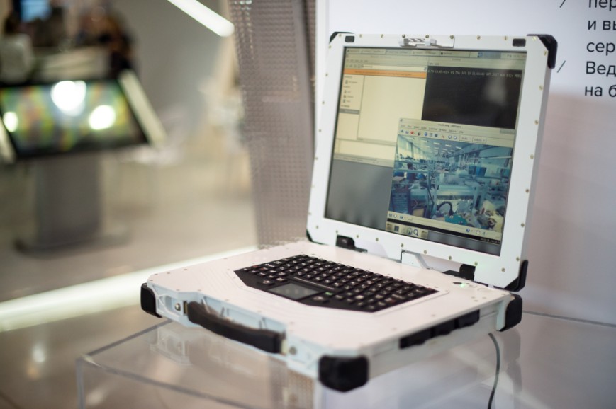 Ростех представил неубиваемый ноутбук на российском процессоре «Эльбрус»