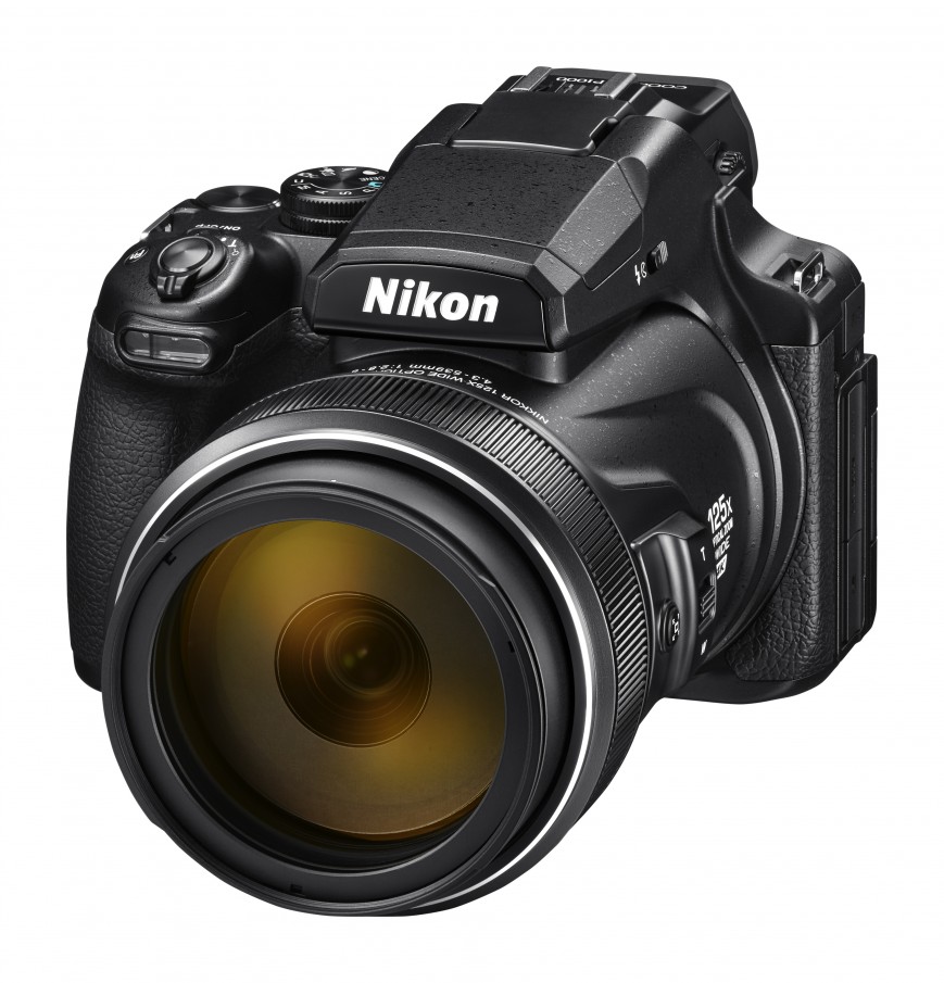 Nikon представила камеру с рекордным зумом