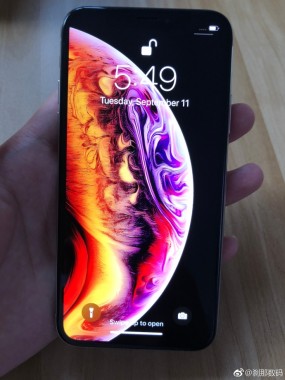 Потенциальный iPhone XS показался в Китае на живых фото