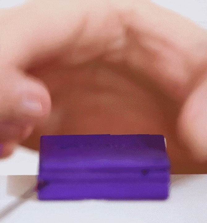 Создана самая маленькая в мире складная игровая консоль
