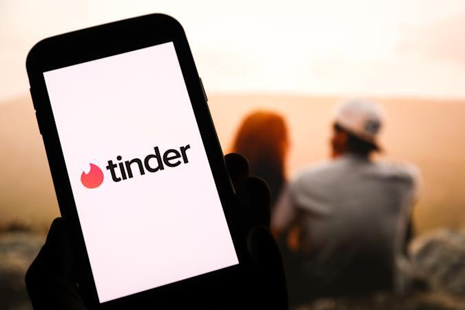В приложении для знакомств Tinder стали искать партнёров для покупки дома в складчину