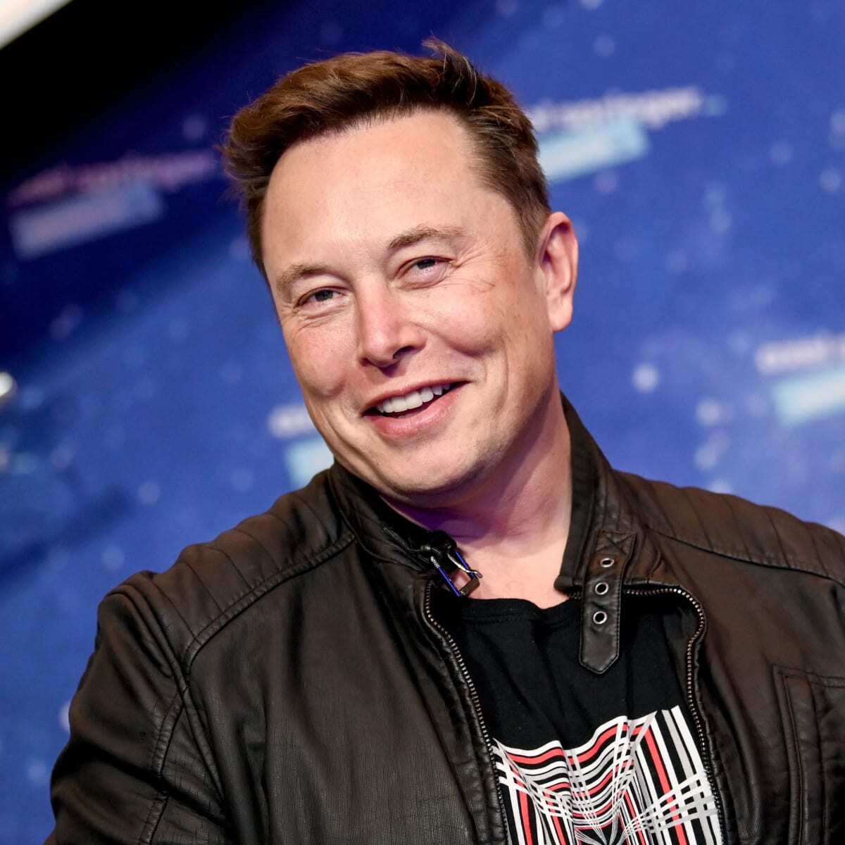 Илон Маск захотел собирать электромобили Tesla на Марсе