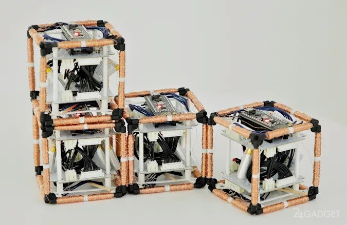 Кубические роботы ElectroVoxels группируются в конструкции различной формы (2 фото + видео)