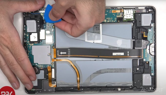 Разбираем планшет Samsung Galaxy Tab S8 и проверяем его ремонтопригодность (видео)