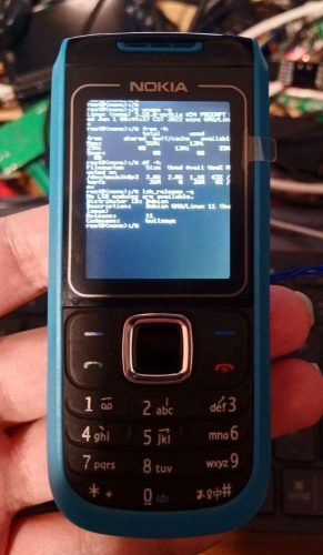Кнопочный телефон Nokia превратили в компьютер на Linux