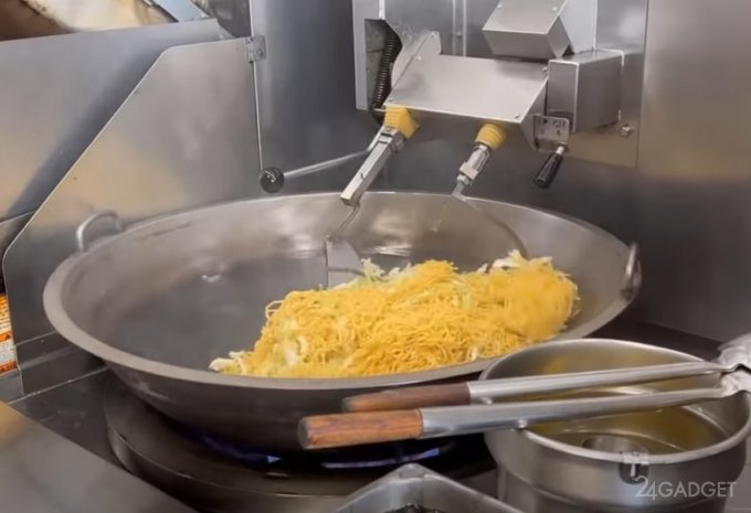 Роботы на кухне: умная рука для готовки лапши