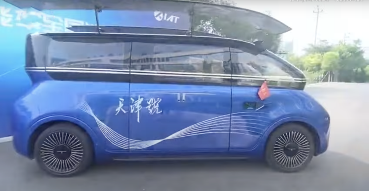 В Китае создали беспилотный автомобиль, который ездит лишь на солнечной энергии