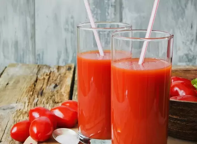Пять неожиданных свойств томатного сока