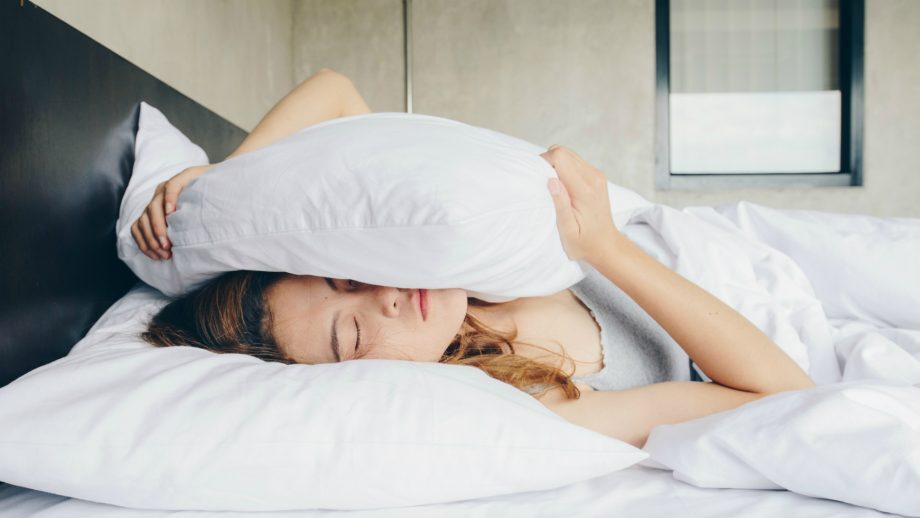 Пять способов быстро и легко заснуть во время жары