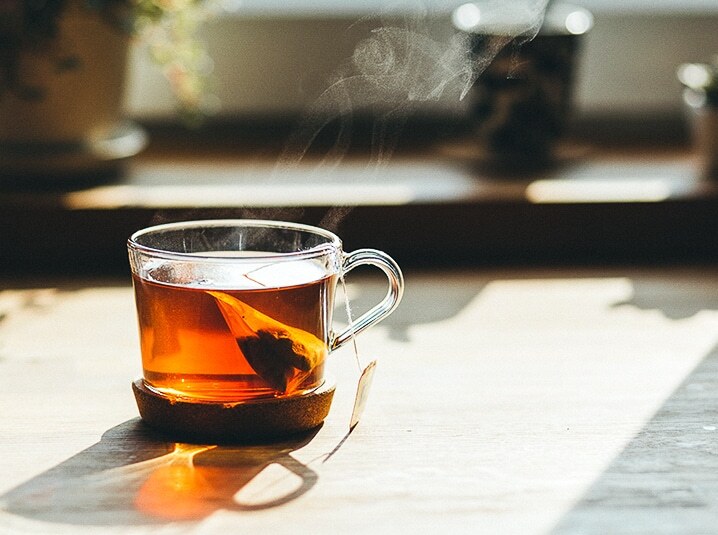 Охлаждаете ли вы чай, когда дуете на него